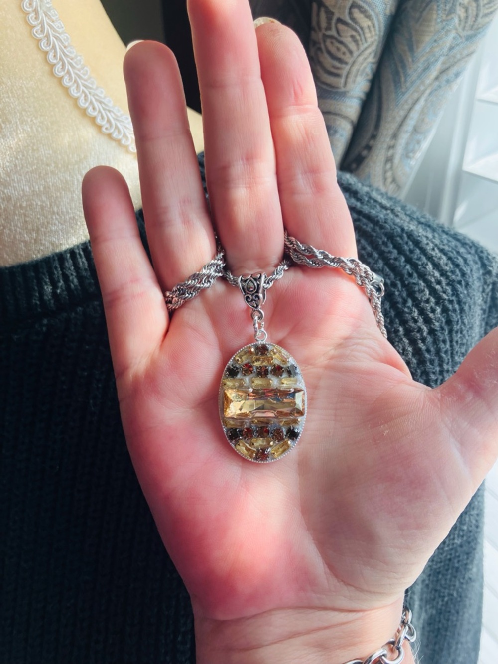 Gold Rhinestone Pendant Necklace with Rope Chain